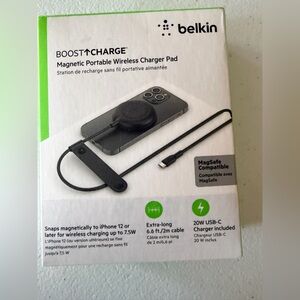 Belkin Black Magnetic Wireless Charger Pad